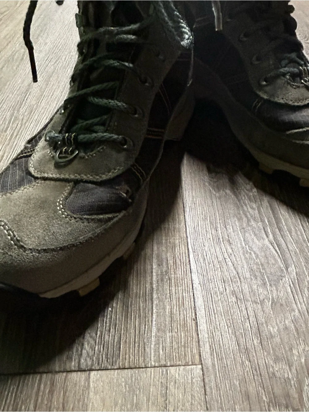 Men’s LL Bean Hiking Boots Small Flaw Shown Size 9.5 Wide